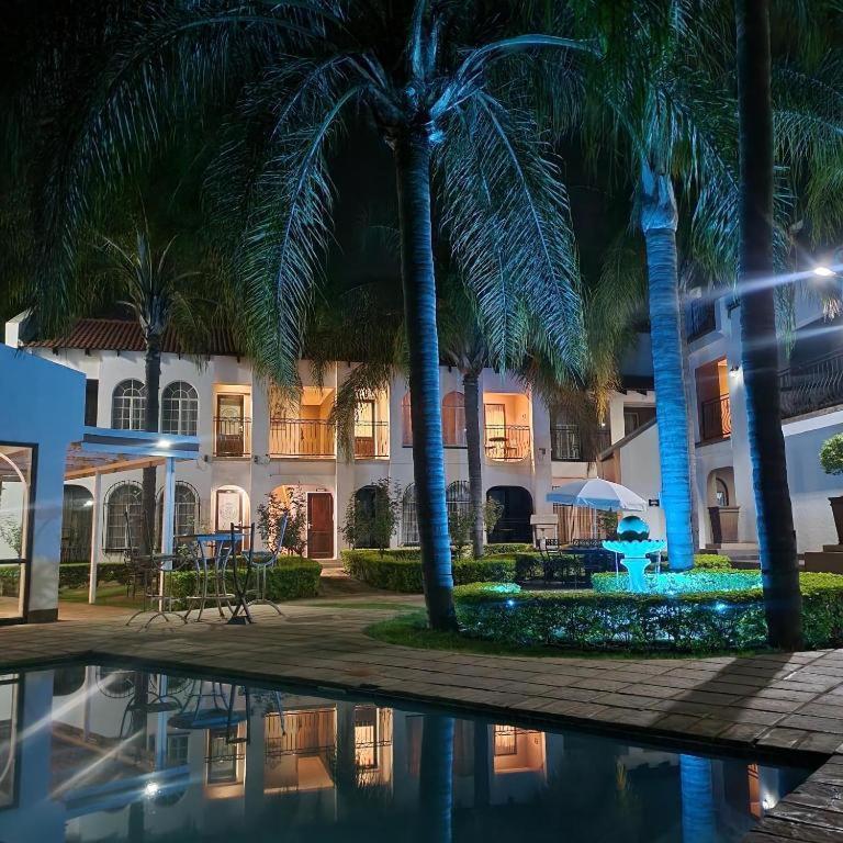 Casa Grande Guest Lodge บริทส์ ภายนอก รูปภาพ