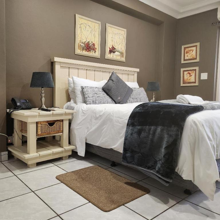 Casa Grande Guest Lodge บริทส์ ภายนอก รูปภาพ