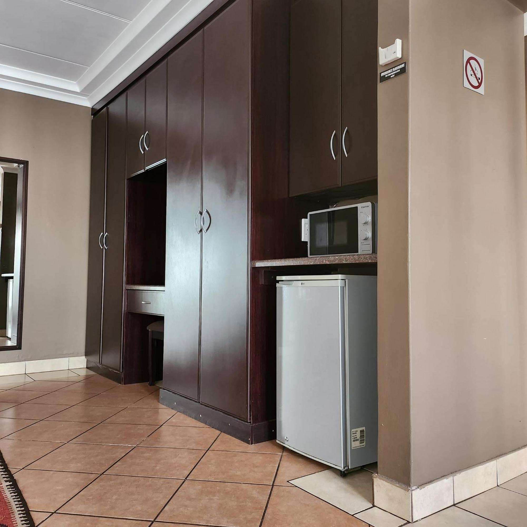 Casa Grande Guest Lodge บริทส์ ภายนอก รูปภาพ