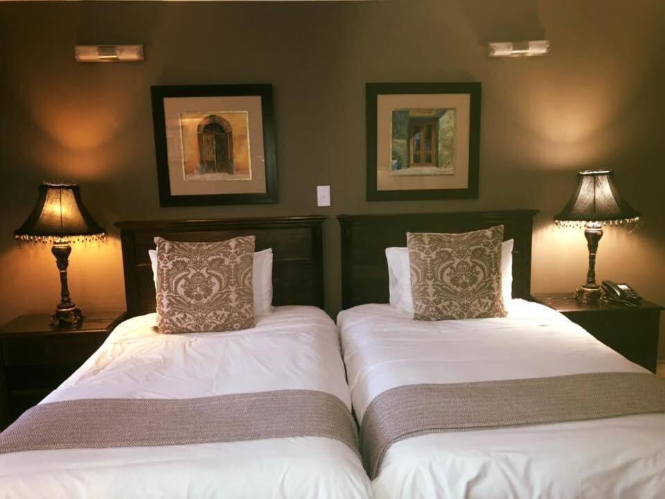 Casa Grande Guest Lodge บริทส์ ภายนอก รูปภาพ